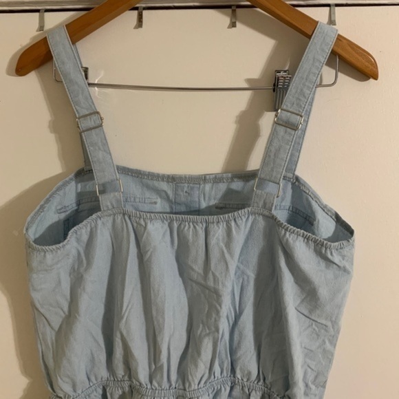 Light Wash Overall Shorts Romper Size Small - Picture 7 of 7